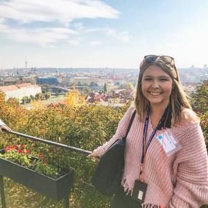 Meet your Posher, Wallis